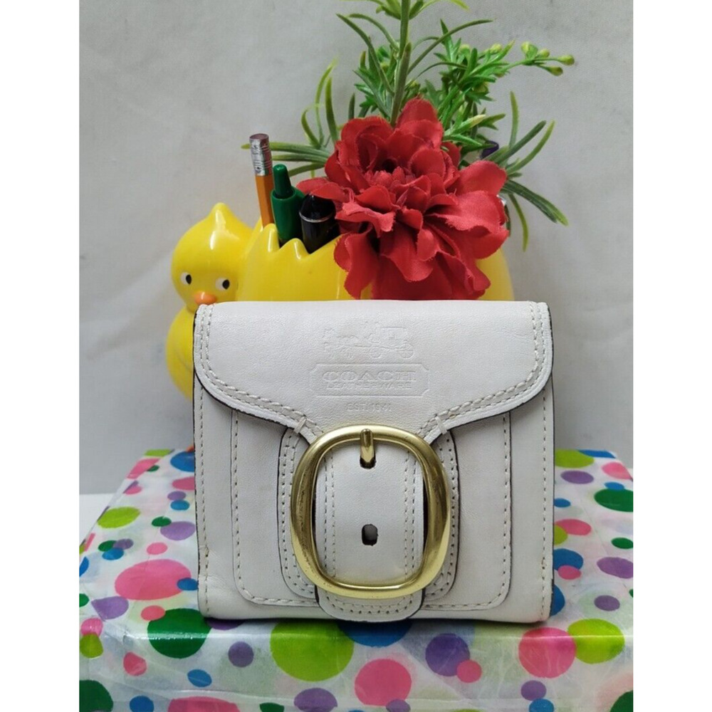 Coach Bleecker White Leather Buckle Credit Card Trifold Wallet